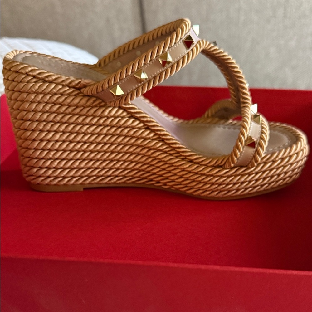 Valentino Rockstud Rope Wedge Sandals, Poudre - Picture 11 of 15